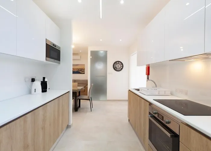 Fl56 - New 3storey House - Private Entrance & Roof *