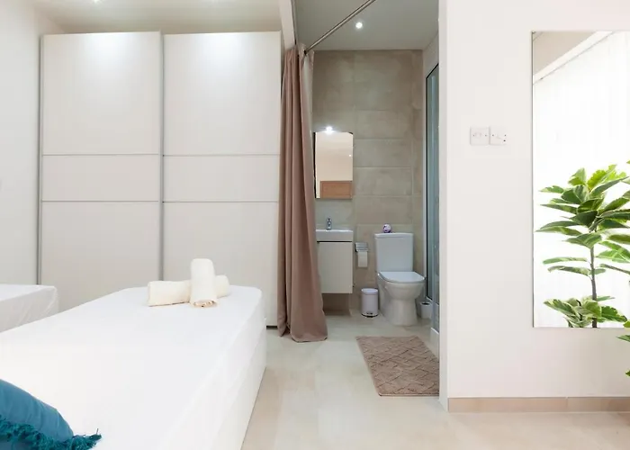 Fl56 - New 3storey House - Private Entrance & Roof アパート *