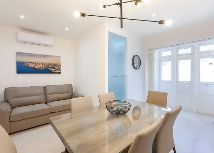 Fl56 - New 3storey House - Private Entrance & Roof * Floriana