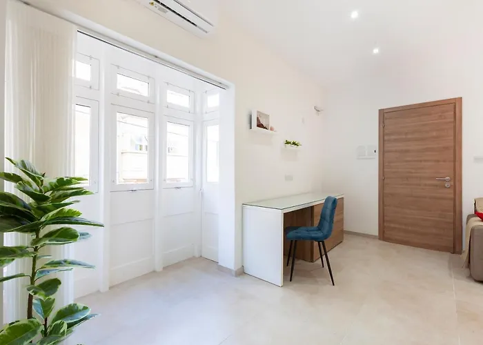 Fl56 - New 3storey House - Private Entrance & Roof * フロリアーナ