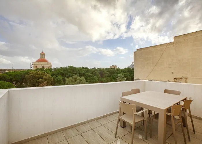 Fl56 - New 3storey House - Private Entrance & Roof *