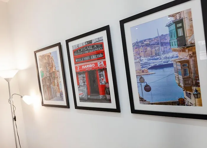 Fl56 - New 3storey House - Private Entrance & Roof * Floriana